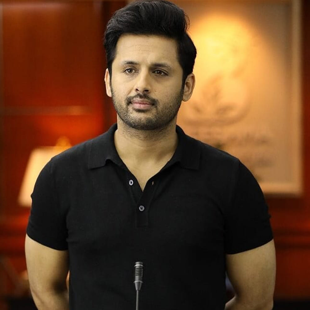 కరోనా టైమ్‌లో వచ్చిన భీష్మ తర్వాత ఇప్పటి వరకు మరో హిట్ లేదు ఈ హీరోకు. మ్యాస్ట్రో, మాచర్ల నియోజకవర్గం, చెక్, రంగ్ దే, ఎక్స్ ట్రా ఆర్డినరీ మ్యాన్.. మొన్నొచ్చిన రాబిన్ హుడ్ అంటూ చాలా చేసారు కానీ ఏదీ హిట్ కాలేదు. 