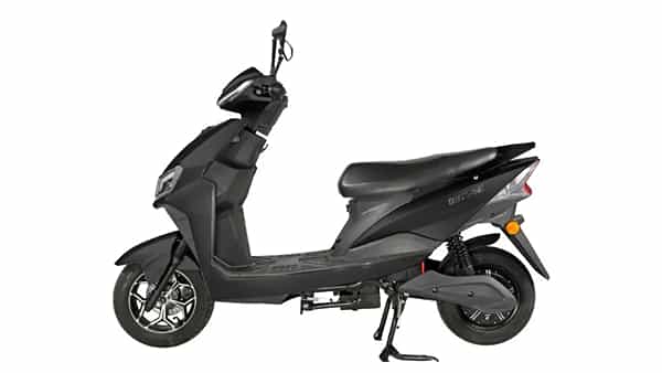 EV Scooter: మార్కెట్లో మరో నయా ఈవీ స్కూటర్ హల్చల్.. రూ.42 వేలకే మీ సొంతం