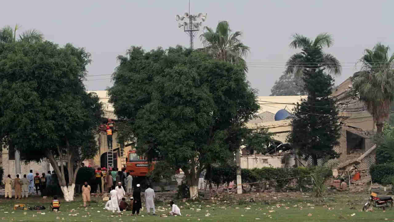 Operation Sindoor: ఆపరేషన్ సిందూర్తో పాక్ ఉక్కిరిబిక్కిరి.. ప్రస్తుతం అక్కడ పరిస్థితి ఇలా..?