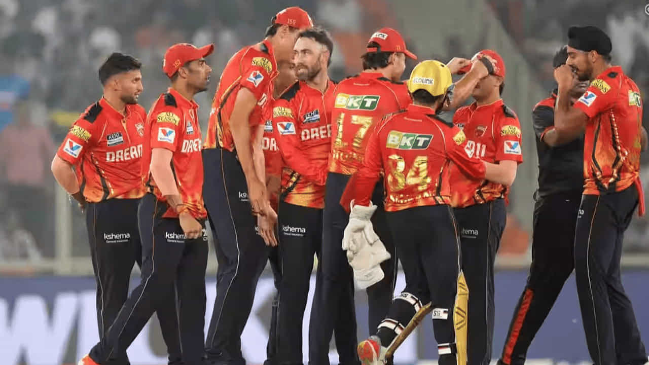 పంజాబ్ కింగ్స్: శ్రేయాస్ అయ్యర్ నేతృత్వంలోని పంజాబ్ కింగ్స్ జట్టు కూడా తదుపరి దశకు చేరుకుంటుంది. పంజాబ్ కింగ్స్ జట్టు 10 మ్యాచ్‌ల్లో 13 పాయింట్లు సాధించిందని, కాబట్టి ప్లేఆఫ్ పోటీలో పంజాబ్ జట్టు కోసం మనం కూడా ఎదురుచూడవచ్చని అంబటి రాయుడు అన్నారు.