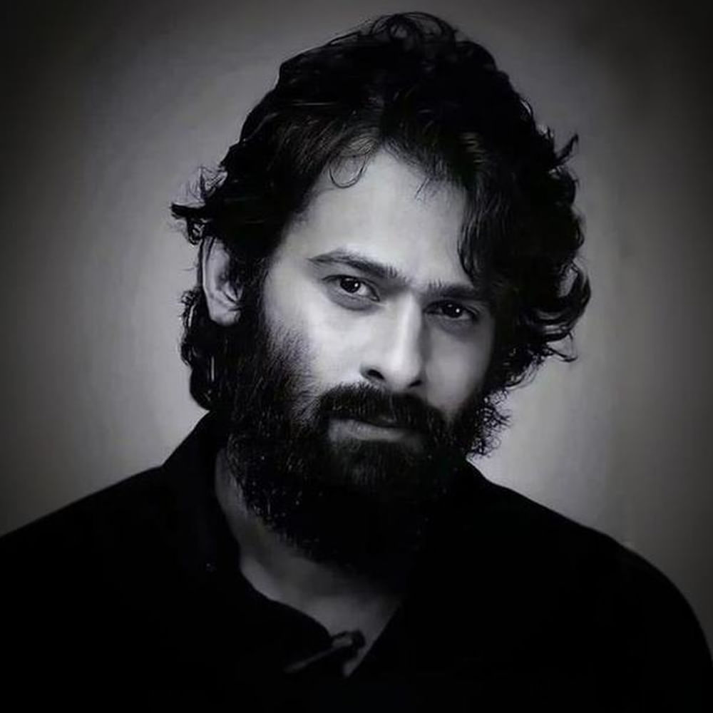 మే మాసం మొదలైంది.. మా హీరో టీజర్‌ రిలీజ్‌ అయ్యేదెప్పుడు? అని ఈగర్‌గా వెయిట్‌  చేస్తున్నారు ఫ్యాన్స్. తాము మాత్రం దసరాకి సినిమాను బ్లాక్‌ బస్టర్‌ చేసే పనిలో ఉంటామంటున్నారు. మరోవైపు ఫౌజీ సినిమా షూటింగ్‌ శరవేగంగా జరుగుతోంది. 