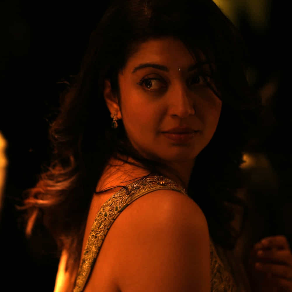 ప్రస్తుతం ప్రణీత సినిమాల్లోకి తిరిగి ఎంట్రీ ఇవ్వాలని చూస్తుంది. ఆ క్రమంలోనే సోషల్ మీడియాలో క్రేజీ ఫోటోలను పంచుకుంటుంది ఈ బ్యూటీ. పెళ్ళైన కూడా ఏమాత్రం తగ్గని గ్లామర్ తో కవ్విస్తుంది ఈ భామ.