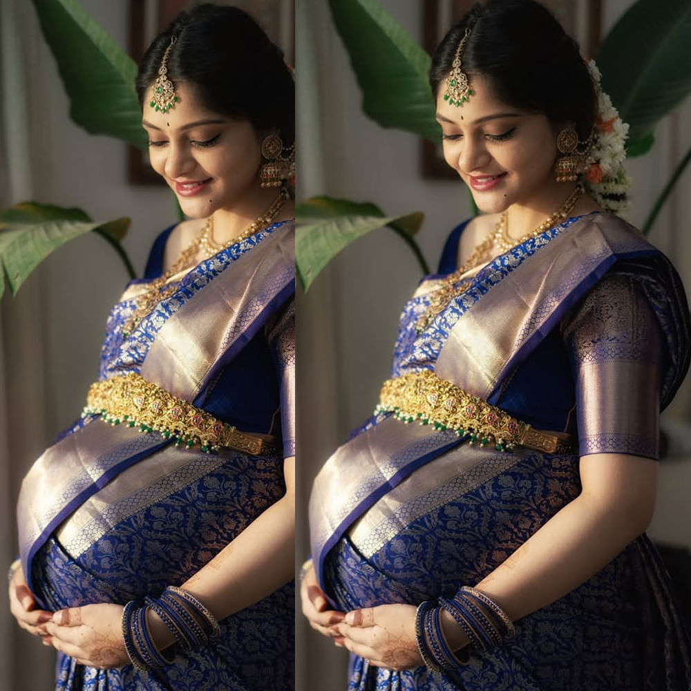 తాజాగా కిరణ్ అబ్బవరం భార్య రహస్య గోరఖ్ సీమంతం వేడుక ఘనంగా జరిగినట్లు తెలుస్తోంది. ఇందుకు సంబంధించిన ఫోటోస్ తన ఇన్ స్టాలో పంచుకున్నారు రహస్య. అందులో బేబీ బంప్, కిరణ్ అబ్బవరంతో కలిసిన ఫోటోస్ ఉన్నాయి.