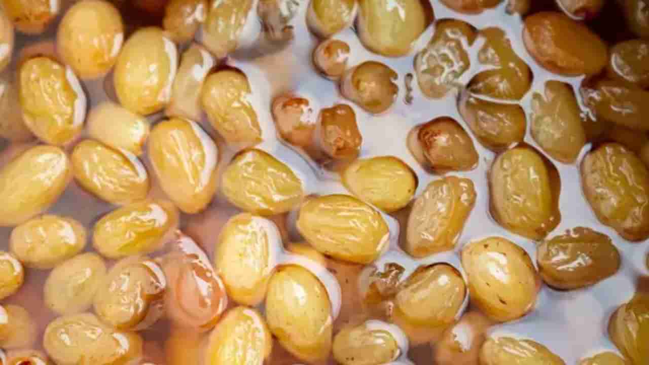 కిస్మిస్ నీళ్లు తాగడం ఆరోగ్యానికి మంచిదేనా..? నిపుణులు ఏం చెబుతున్నారంటే...