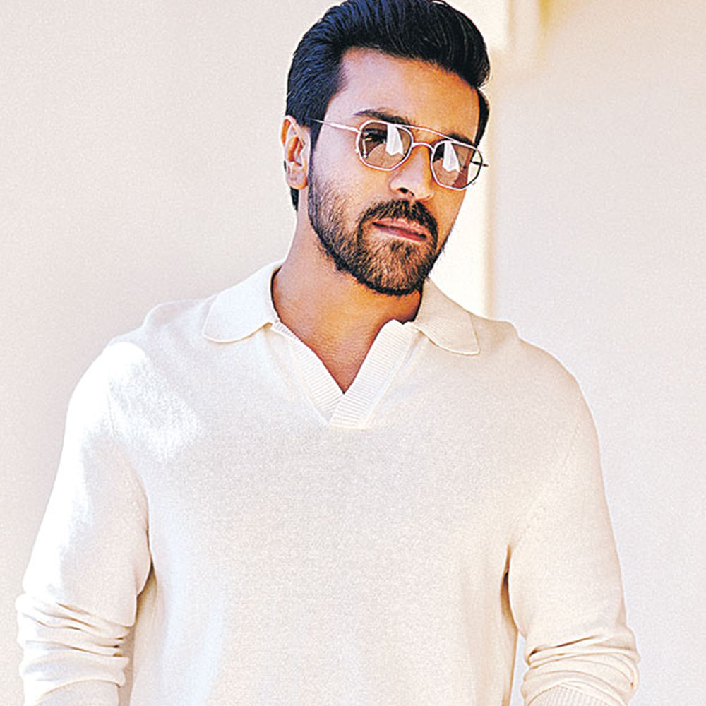 ఇప్పటికే 30 శాతం షూటింగ్ పూర్తి చేసుకున్న ఈ సినిమా రంగస్థలం కన్నా బాగుంటుందని హామీ ఇస్తున్నారు చెర్రీ. పెద్ది తరువాత సుకుమార్ దర్శకత్వంలో సినిమా చేసేందుకు ఓకే చెప్పారు చరణ్.