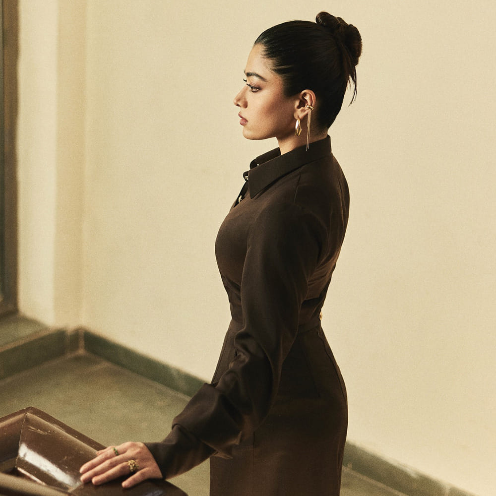 ఈమె అడుగు పెట్టిన సినిమా బ్లాక్బస్టర్ అని ఫిక్సైపోయారు మేకర్స్ కూడా. ఇలాంటి సమయంలో విడుదలైన సికిందర్ అంచనాలన్నీ తారుమారు చేసింది. సల్మాన్ హీరోగా మురుగదాస్ తెరకెక్కించిన సికిందర్ సినిమా మొదటి రోజు నుంచే డల్గా మొదలైంది.