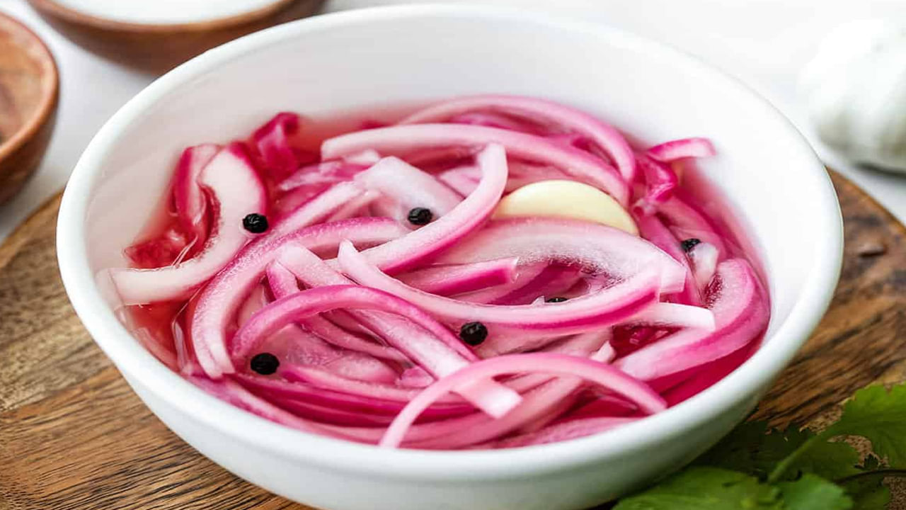 Raw Onions 5
