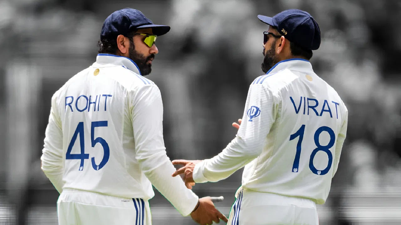 ఇంగ్లాండ్ తో జరిగే టెస్ట్ సిరీస్ కు ముందే టీమిండియా దిగ్గజాలు రోహిత్ శర్మ, విరాట్ కోహ్లీ రిటైర్మెంట్ ప్రకటించారు. హిట్‌మ్యాన్ కొన్ని రోజుల క్రితమే టెస్ట్ క్రికెట్‌కు వీడ్కోలు పలికాడు. ఇప్పుడు విరాట్ కోహ్లీ కూడా తన టెస్ట్ క్రికెట్ కెరీర్ కు ముగింపు పలికినట్లు ప్రకటించాడు.