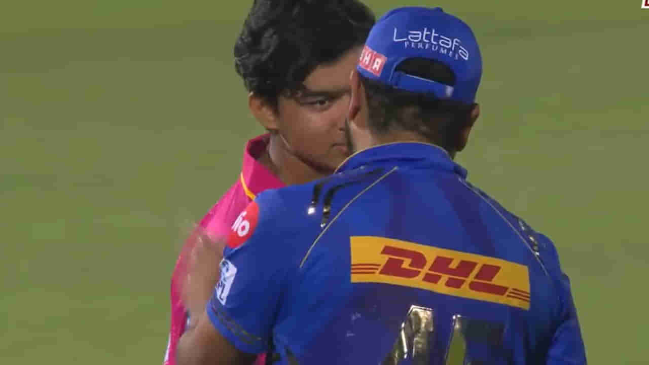 Video: ఇది కదా కావల్సింది! డకౌట్ అయిన వైభవ్ దగ్గరికెళ్లి రోహిత్ చేసిన పనికి ఫిదా అవుతున్న ఫ్యాన్స్