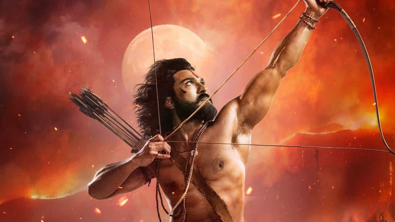'నువ్వు చేసేది ధర్మయుద్ధమైతే.. ఆ యుద్ధాన్ని వెతుక్కుంటూ ఆయుధాలు వాటంతటవే వస్తాయి'  అంటూ ఆర్ఆర్ఆర్‎లో రామ్ చరణ్ చెప్పిన డైలాగ్‎కు థియేటర్‎  విజిల్స్‎తో దద్దరిల్లింది. 