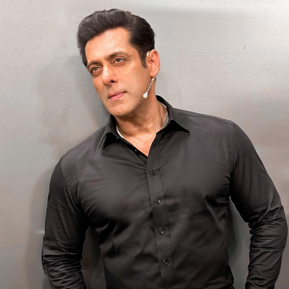 అపూర్వ లఖియా సినిమా రెండు రాత్రుల్లో జరిగిన కథ. గల్వాన్‌ లోయలో అక్టోబర్‌ వరకు షూటింగ్‌ సాగుతుంది. కొంత భాగాన్ని ముంబైలో సెట్స్ వేయడానికి సిద్ధమవుతున్నారు. ఈ మూవీ తర్వాత కబీర్‌ఖాన్‌ సినిమా లో నటిస్తారు సల్మాన్‌. అయితే అది భజరంగీ భాయిజానా? కాదా? అనేది ప్రస్తుతానికి సస్పెన్స్.