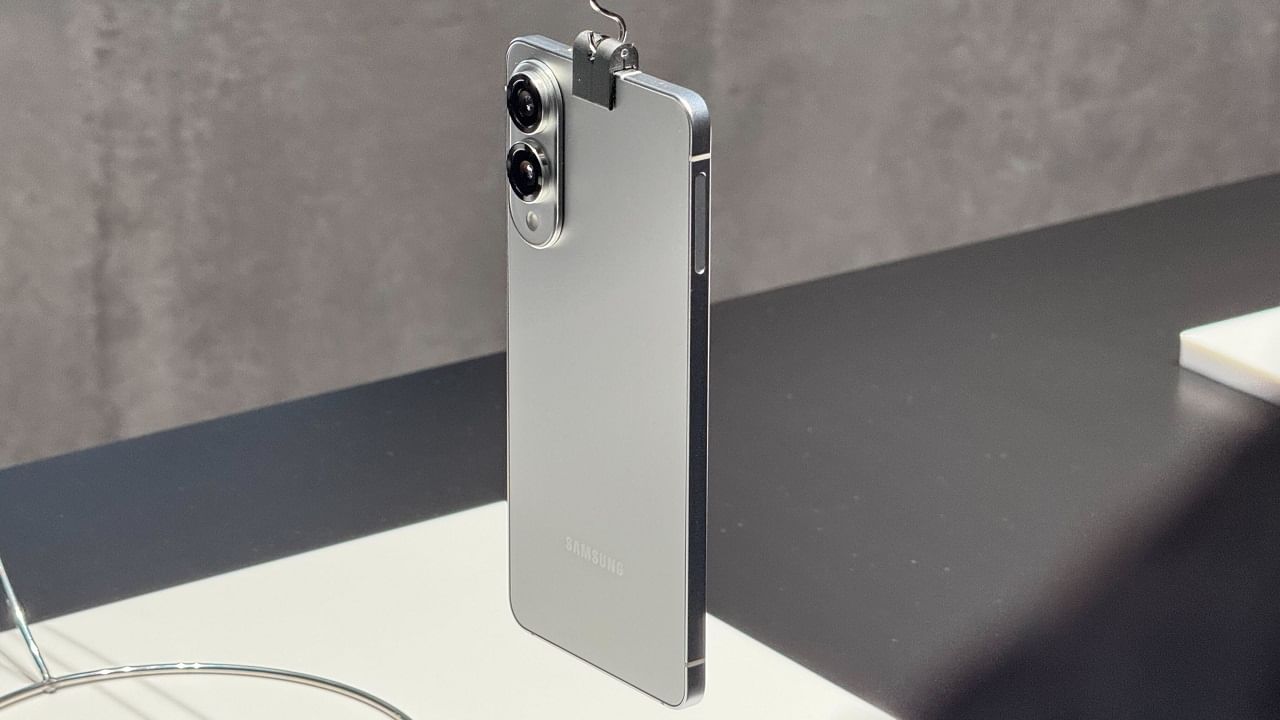 Smart Phone: సామ్సంగ్ నుంచి నయా స్మార్ట్ ఫోన్ లాంచ్.. ఇక ఐఫోన్కు చుక్కలే..!