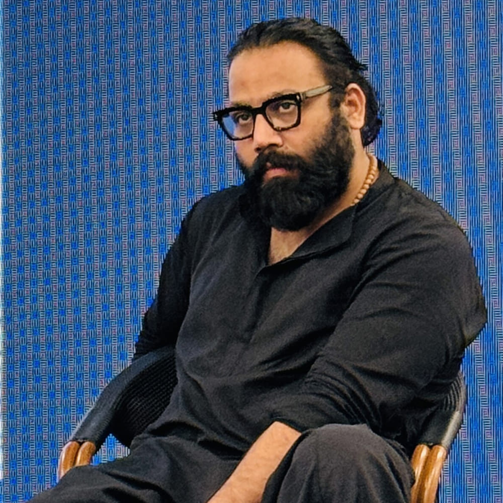 ఇప్పుడు స్పిరిట్ విషయంలో అలాంటి నిర్ణయాలే తీసుకుంటున్నారు సందీప్‌. ముందు ఈ సినిమాలో హీరోయిన్‌గా దీపికను తీసుకోవాలని భావించినా.. ఆమె పెట్టి డిమాండ్స్‌కు నో చెప్పేశారు. 