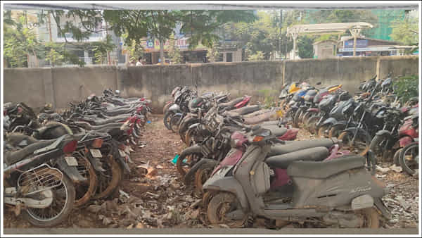 Hyderabad: పోలీసులు సీజ్ చేసిన వాహనాలకు వేలం.. మీ వెహికల్ ఉంటే ఇలా వెంటనే ఇలా చేయండి!