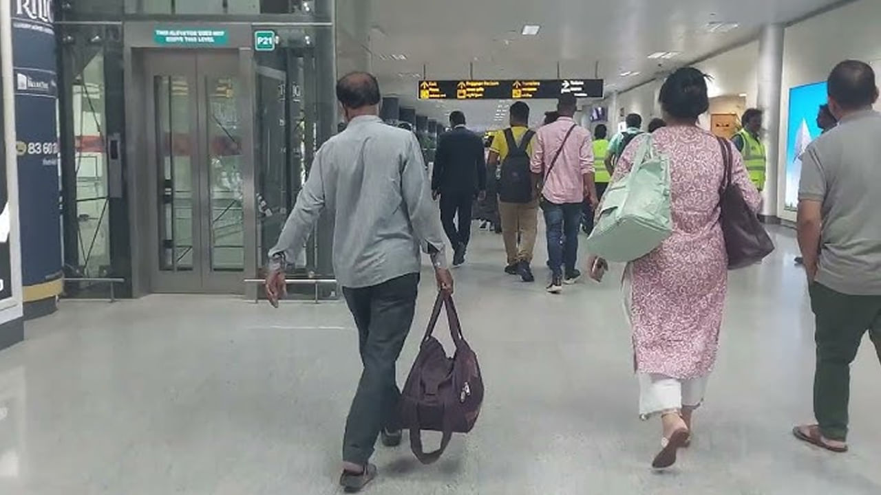 Shamshabad: శంషాబాద్ ఎయిర్‌పోర్ట్‌లో ప్రయాణీకుడి తత్తరపాటు.. ఆపి తనిఖీ చేయగా