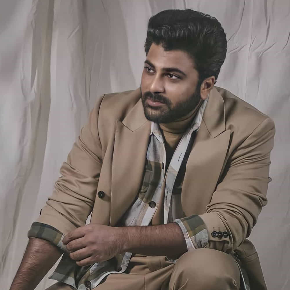 వంద కోట్ల క్లబ్ లో స్థానం సంపాదించడంతో పాటు నానిని పాన్ ఇండియా స్టార్ గా నిలబెట్టింది. ఈ ఏడాది సంక్రాంతి బరిలో రిలీజ్ అయిన సంక్రాంతికి వస్తున్నాం కూడా బ్లాక్ బస్టర్ అయింది.