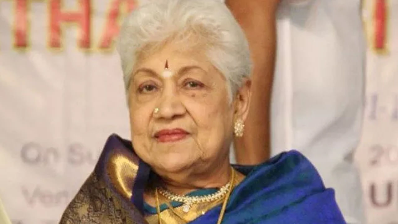 తెలుగు, తమిళం, కన్నడ, హిందీ భాషల్లో షావుకారు జానకి 400లకు పైగా సినిమాలు చేసింది. అందులో సీనియర్ ఎన్టీఆర్ ఒకరు. తెలుగు రాష్ట్రానికి ముఖ్యమంత్రిగా చేసిన నందమూరి తారకరామారావు గారితో ఈ హీరోయిన్ చాలా సినిమాల్లో నటించింది.