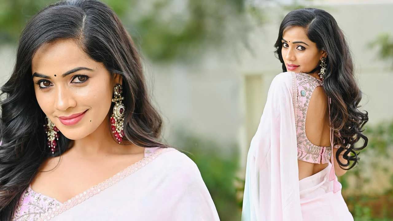 కార్తీక దీపం ఫేమ్ మోనిత గురించి ప్రత్యేకంగా చెప్పాల్సిన పని లేదు. అందం, అభినయం ఈ ముద్దుగుమ్మ సొంతం. కార్తీక దీపం సీరియల్లో మోనిత పాత్రలో, తన విలనిజంతో అందరినీ ఆకట్టుకుంది ఈ చిన్నది. దీంతో ఈ అమ్మడుకు మంచి పాపులారిటీ వచ్చింది.