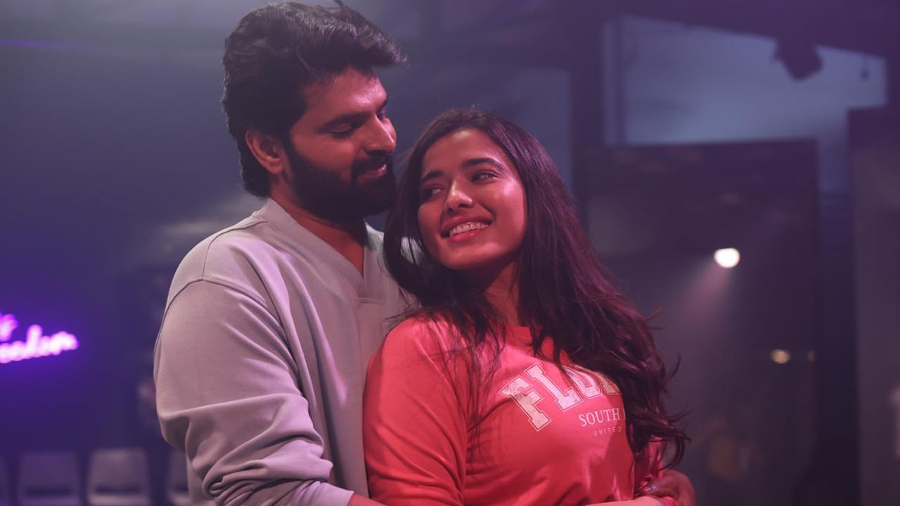 కరోనా టైమ్లో రొమాంటిక్ సినిమాతో టాలీవుడ్కు పరిచయమైన బ్యూటీ కేతిక శర్మ. ఈ గ్యాప్లో మూడు నాలుగు సినిమాలు చేసినా.. పెద్దగా వర్కవుట్ అవ్వలేదు. ఇన్నాళ్లకు సింగిల్ సినిమాతో మచ్ నీడెడ్ హిట్ కొట్టారు కేతిక శర్మ.