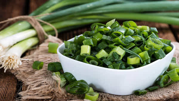 Spring Onions: ఉల్లి ఆకులలోని ఆరోగ్య రహస్యం తెలిస్తే.. తినకుండా అస్సలు విడిచిపెట్టరు..!