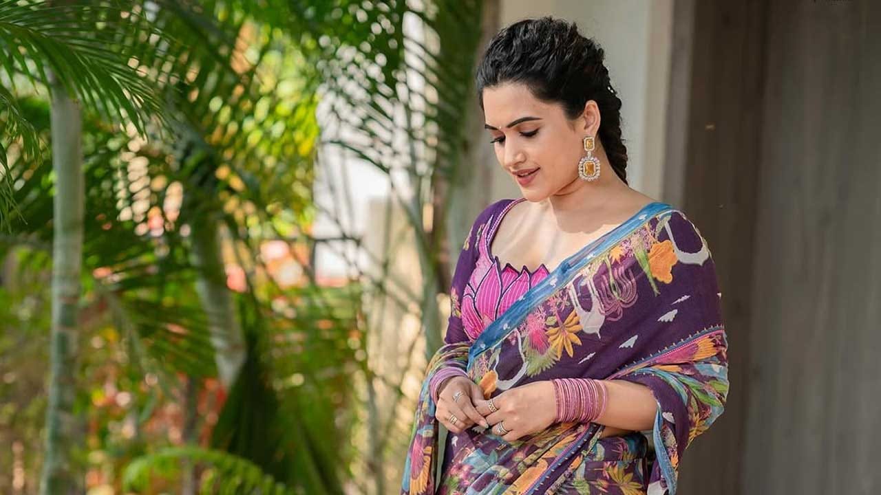 బుల్లితెర బ్యూటీ యాంకర్ స్రవంతి గురించి ప్రత్యేకంగా చెప్పాల్సిన పని లేదు. అందం, అభినయం ఈ ముద్దుగుమ్మ సొంతం. తన యాంకరింగ్‌తో ఎంతో మంది మదిని దోచుకుంది ఈ చిన్నది.