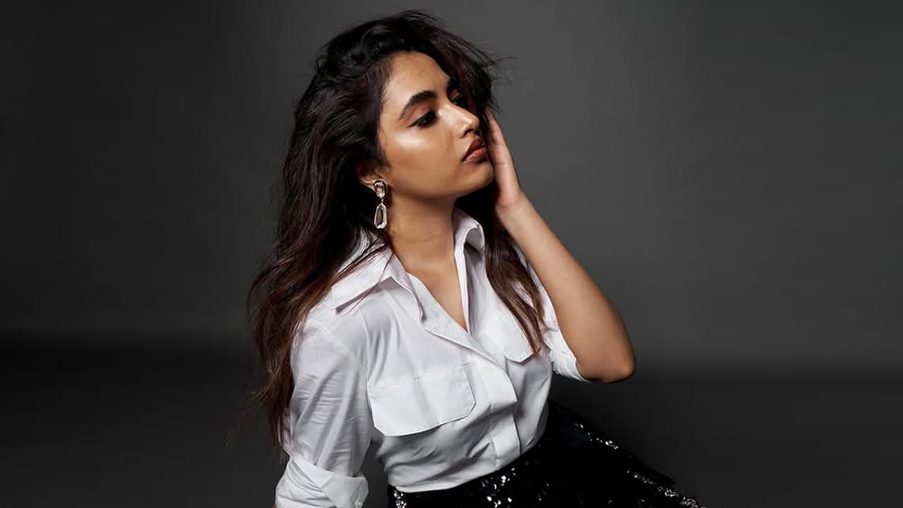 అదే ఏడాది తెలుగులో నానికి జోడిగా వివేక్ ఆత్రేయ దర్శకత్వంలో సరిపోదా శనివారం అనే యాక్షన్ డ్రామా చిత్రం కథానాయకిగా నటించి బ్లాక్ బస్టర్ అందుకుంది. ప్రస్తుతం పవన్ కళ్యాణ్ సరసన సుజీత్ తెరకెక్కిస్తున్న ఓజిలో నటిస్తుంది ఈ వయ్యారి భామ. ఇది పాన్ ఇండియా చిత్రం.