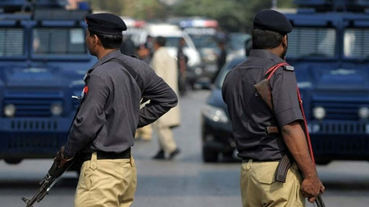 పెషావర్‌లో ఆత్మాహుతి దాడి.. ఇద్దరు మృతి, అనేక మందికి గాయాలు!