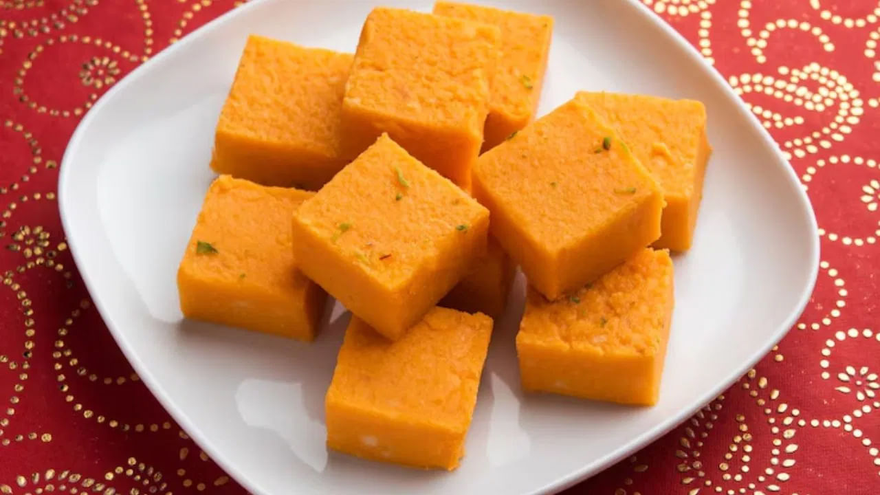 కేవలం స్వీట్లు మాత్రమే కాదు, ఏదైనా ఆహారం తిన్న ఆరగంట, గంట తర్వాత క్రమం తప్పకుండా నీరు త్రాగడం చాలా ముఖ్యం. అప్పుడు దంతాల ఆరోగ్యం బాగుంటుంది. దంత సమస్యలు ఉన్నవారు క్రమం తప్పకుండా దంతవైద్యుడిని సంప్రదించాలి. దంత సమస్యలను నివారించడానికి స్వీట్లు తినకపోవడమే మంచిది.