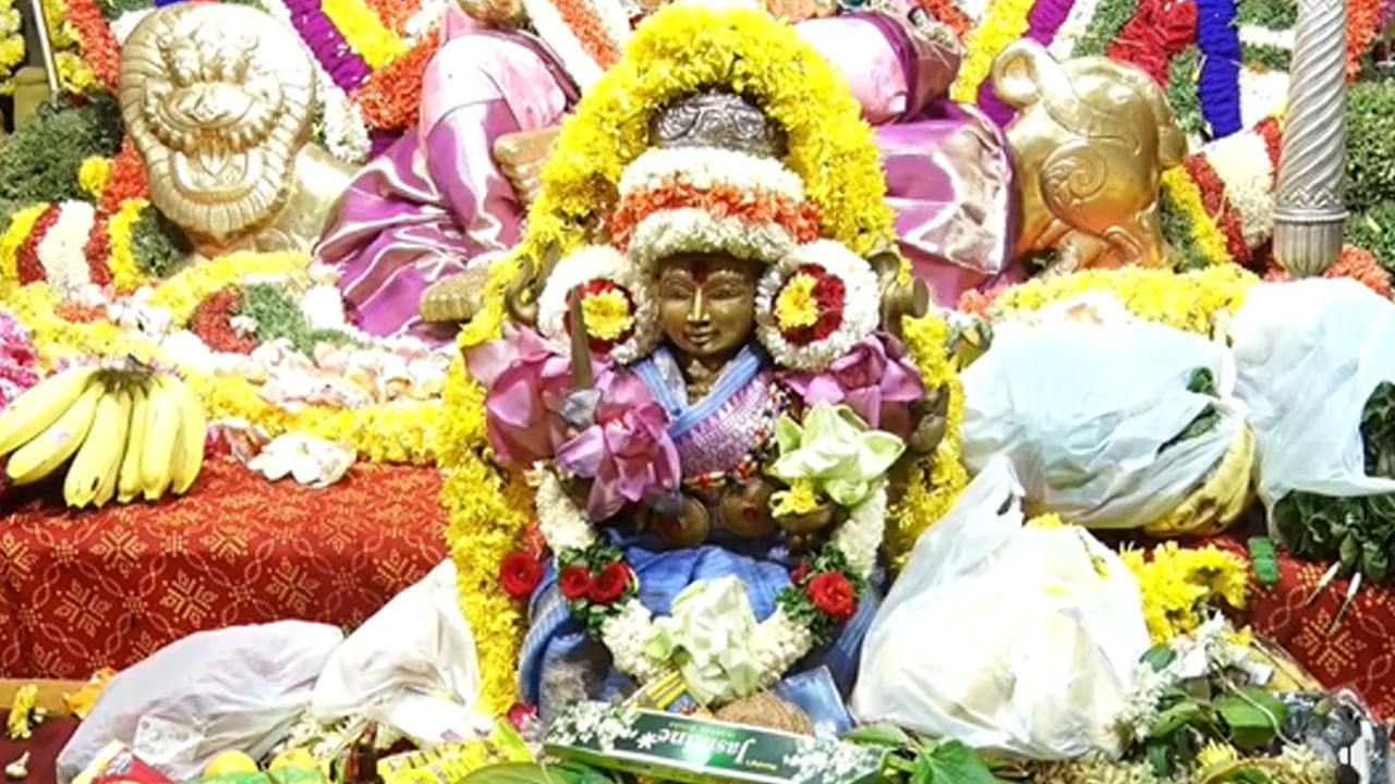 Gangamma Jatara 2025: ఘనంగా కొనసాగుతున్న గంగమ్మ జాతర.. తన ప్రియమైన సోదరికి ఘనంగా సారే పంపిన శ్రీవారు