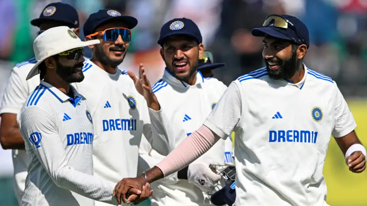 ICC Test Championship India Squad Announcement: జూన్ 20 నుంచి ఇంగ్లాండ్‌తో జరిగే 5 మ్యాచ్‌ల టెస్ట్ సిరీస్‌తో టీమ్ ఇండియా 2025-27 ఐసీసీ టెస్ట్ ఛాంపియన్‌షిప్‌ను ప్రారంభించనుంది. రాబోయే సిరీస్ కోసం బీసీసీఐ 18 మంది ఆటగాళ్ల జట్టును కూడా ప్రకటించింది. రోహిత్ శర్మ తర్వాత, శుభ్‌మాన్ గిల్ జట్టుకు నాయకత్వం వహించనున్నాడు.
