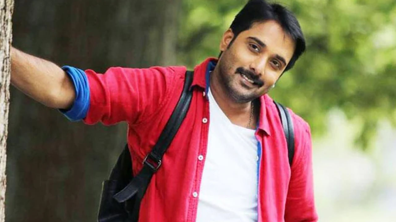 అంజలి, తేజ, మనసు మమత, పిల్లలు దిద్దిన కాపురం లాంటి సినిమాల్లో బాల నటుడిగా రాణించిన టాలీవుడ్ హీరో అయ్యారు తరుణ్ కుమార్ . ఉత్తమ బాల నటుడిగా పలుమార్లు నంది అవార్డు కూడా అందుకున్నారు. 2000లో "నువ్వే కావాలి" చిత్రంతో  హీరోగా మారారు. తర్వాత ప్రియమైన నీకు, నువ్వు లేక నేను లేను, నువ్వే నువ్వే వంటి ఎన్నో లవ్ స్టోరీ సినిమాలు చేసి క్రేజీ హీరోగా ఎదిగారు. దాదాపు 30 ఏళ్ళు ఇండస్ట్రీలో నటుడిగా మెప్పించారు. ప్రస్తుతం సినిమాలకు దూరంగా ఉన్నారు.