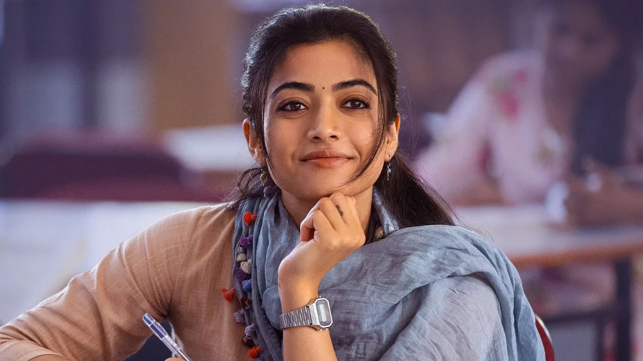 సీనియర్ హీరోయిన్లంతా మరోసారి తమ తడాఖా చూపించడానికి రెడీగా ఉన్నారు. కాస్త గ్యాప్ ఇచ్చినట్లే కనిపిస్తున్నారు గానీ ఒక్కొక్కరి ప్లానింగ్ మాత్రం నెక్ట్స్ లెవల్‌లో ఉంది. పుష్ప 2 తర్వాత చిన్న బ్రేక్ ఇచ్చిన రష్మిక.. గాళ్ ఫ్రెండ్, రెయిన్ బో లాంటి ఫీమేల్ సెంట్రిక్ సినిమాలతో రానున్నారు. వీటితో పాటు విజయ్ దేవరకొండతో ఓ సినిమా చేయనున్నట్లు తెలుస్తుంది.