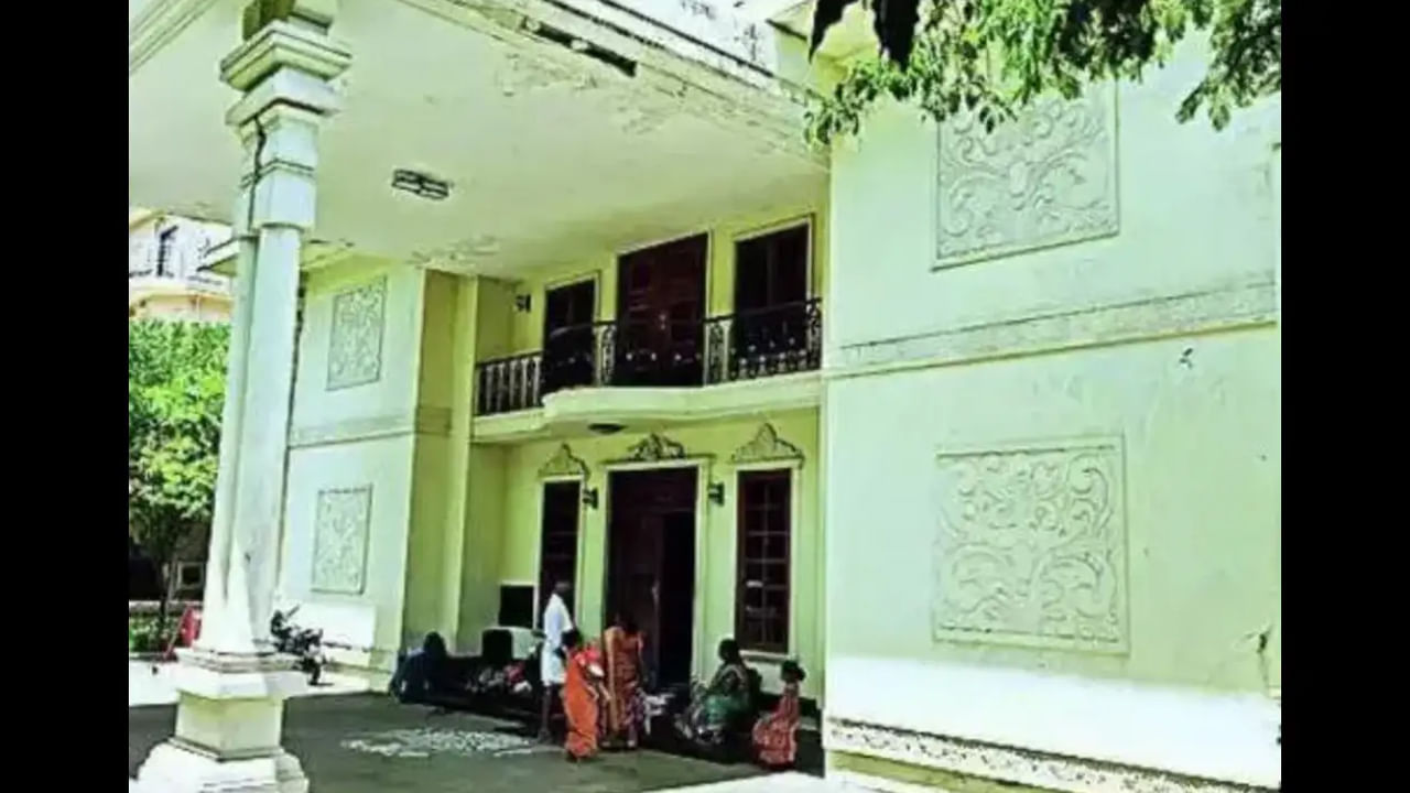 తిరుమలలోని అతిధి గృహాలపై దాతల పేర్లు మాయం..! అసలు విషయం ఏంటంటే...