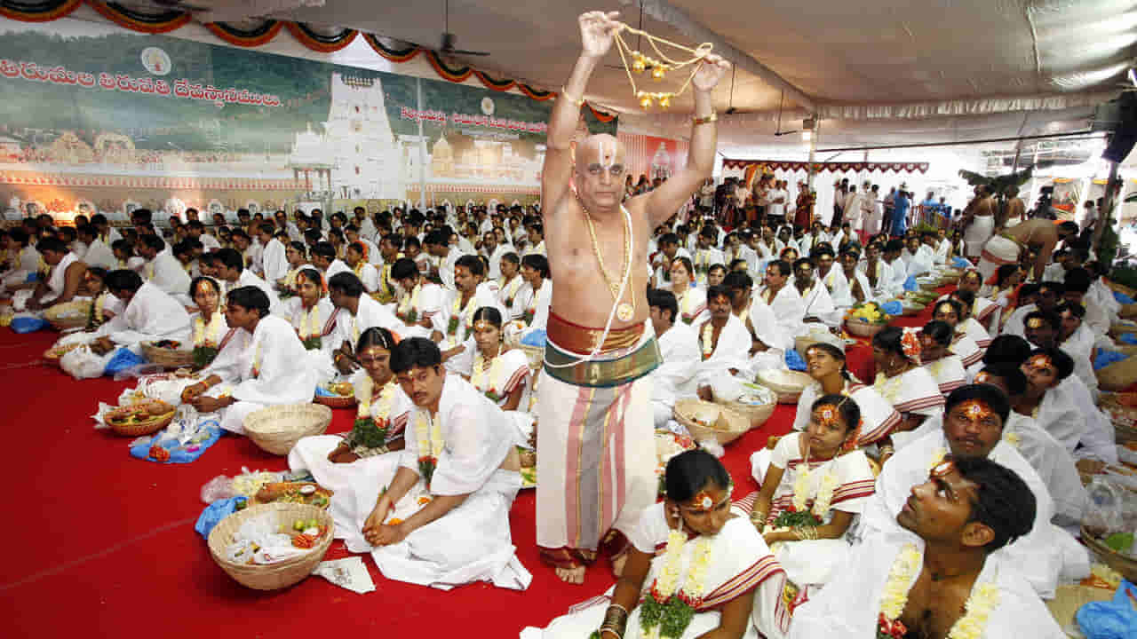 TTD: తిరుమల కల్యాణ వేదిక ఎప్పుడూ కిటకిటే.. ఎన్నివేల జంటలు ఒక్కటయ్యాయో తెలుసా?