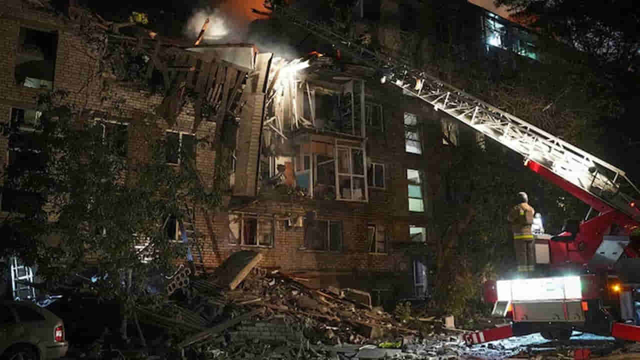 Russia-Ukraine War: ఉక్రెయిన్‌పై డ్రోన్లు, క్షిపణులతో విరుచుకుపడ్డ రష్యా.. ముగ్గురు చిన్నారుల సహా 13 మంది మృతి!