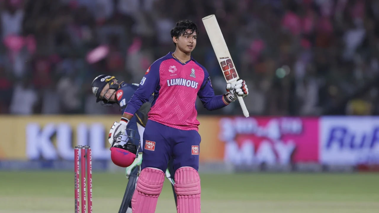 కేకేఆర్పై సన్రైజర్స్ హైదరాబాద్ బ్యాట్స్మెన్లలో అభిషేక్ శర్మ 200 స్ట్రైక్ రేట్ తో పరుగులు సాధించాడు. ట్రావిస్ హెడ్ 190 స్ట్రైక్ రేట్ తో బ్యాటింగ్ చేశాడు. కానీ, హెన్రిచ్ క్లాసెన్ 3వ స్థానంలోకి వచ్చి, 269.23 స్ట్రైక్ రేట్ తో అజేయ సెంచరీ సాధించాడు. అతను 64 నిమిషాలు బ్యాటింగ్ చేసి 39 బంతుల్లో 9 సిక్సర్లు, 7 ఫోర్లతో అజేయంగా 105 పరుగులు చేశాడు.