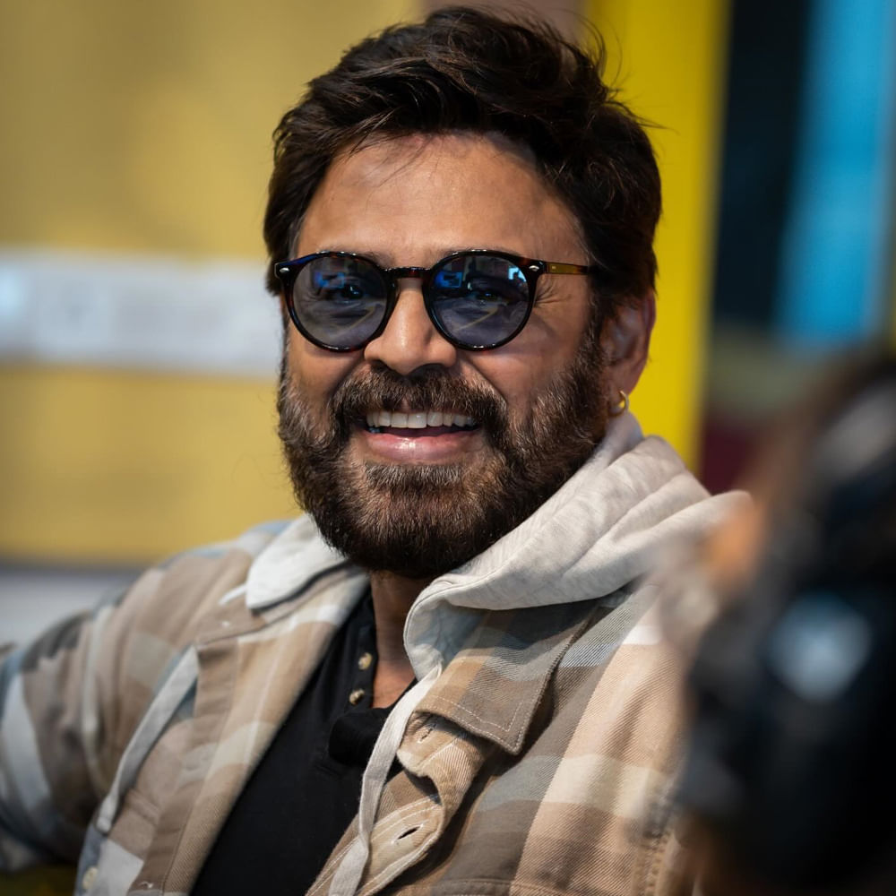 మెగాస్టార్ వాళ్లందరి గురించి చెబితే... విక్టరీ వెంకటేష్ రజనీకాంత్ని గుర్తుచేసుకున్నారు. జీవితంలో ఎంత పెద్ద హిట్, ఫ్లాప్ను చూసినా మనసుకు తీసుకోవద్దని సూపర్స్టార్ చెప్పిన విషయాన్ని రీకలెక్ట్ చేసుకున్నారు వెంకటేష్.