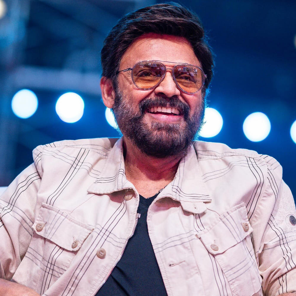 త్రివిక్రమ్ సినిమా దాదాపు ఖరారైనా అఫీషియల్ అనౌన్స్‌మెంట్ కోసం వెయిటింగ్. వెంకటేష్, త్రివిక్రమ్ కాంబినేషన్ అనగానే.. నువ్వు నాకు నచ్చావ్, మల్లీశ్వరీ గుర్తుకొస్తాయి. 