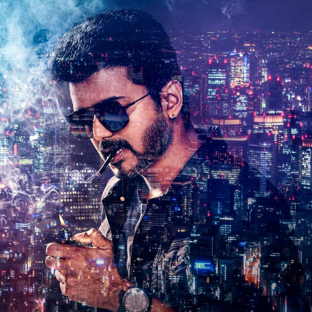 ఈ ఇద్దరికి కామన్ పాయింట్ రాజకీయాలు. కాకపోతే ఇక్కడ పవన్ రాజకీయాల్లో ఉంటూ.. కుదిరినపుడు సినిమాలు చేస్తున్నారు. అక్కడ విజయ్ మాత్రం అన్నీ పూర్తిచేసాకే రాజకీయం చేస్తానంటున్నారు. ఈ మధ్యే తమిళ వెట్రి కళగం పార్టీ ప్రకటించారు విజయ్. ఈ పార్టీకి ఎన్నికల సంఘం నుంచి గుర్తింపు కూడా వచ్చింది. 2026 తమిళనాడు ఎన్నికల్లో అన్ని స్థానాల నుంచి అసెంబ్లీకి పోటీ చేయనున్నారు విజయ్. 