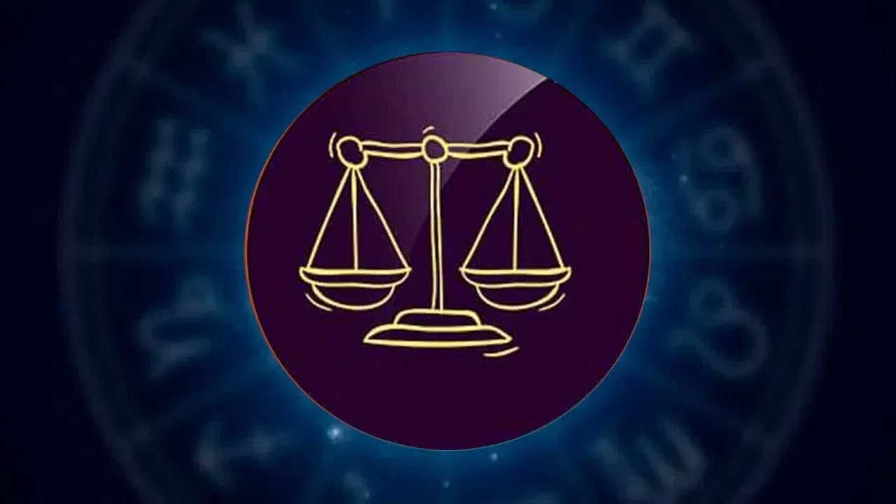 తుల : ఈ రాశి వారు శుక్రుడి సంచారంతో అత్యధిక లాభాలు పొందుతారు. అంతే కాకుండా అమ్మకాలు పెరుగుతాయి. ఆర్థికంగా కలిసి వస్తుంది. మీరు ఎందులో పెట్టుబడి పెట్టినా మీకు మంచి రాబడి రావడం ఖాయం. కుటుంబంలో సంతోషకర వాతావరణం నెలకుంటుంది. చాలా ఆనందంగా గడుపుతారు. ఉద్యోగస్థులు పదోన్నతి పొందుతారు. 