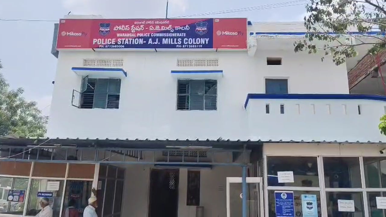 Telangana: సీఐపై సస్పెన్షన్ వేటు.. నగరంలో సంబరాలు.. ఇంతకు అతను ఏం చేశారు?