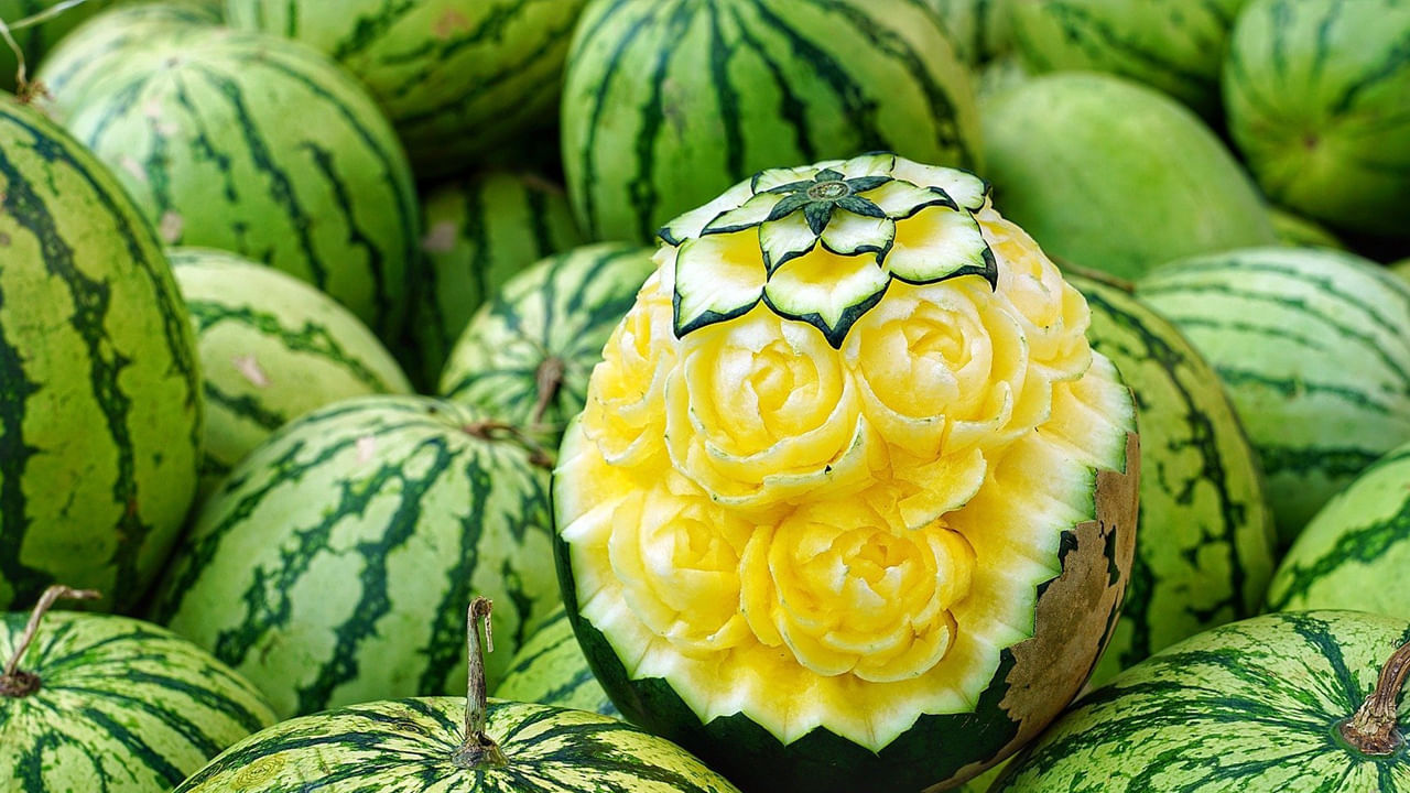 గుండెకు ప్రయోజనం, రక్తపోటు నియంత్రణ: ఈ పసుపు రంగు పుచ్చకాయలో సిట్రుల్లైన్ అనే అమైనో ఆమ్లం ఉంటుంది. ఇది రక్త నాళాల పని తీరుని మెరుగు పరిచి రక్తపోటును నియంత్రిస్తుంది. అలాగే ఇందులో ఉండే యాంటీఆక్సిడెంట్లు కొలెస్ట్రాల్‌ను నియంత్రిస్తాయి. తద్వారా గుండె జబ్బుల ప్రమాదాన్ని తగ్గిస్తుంది.