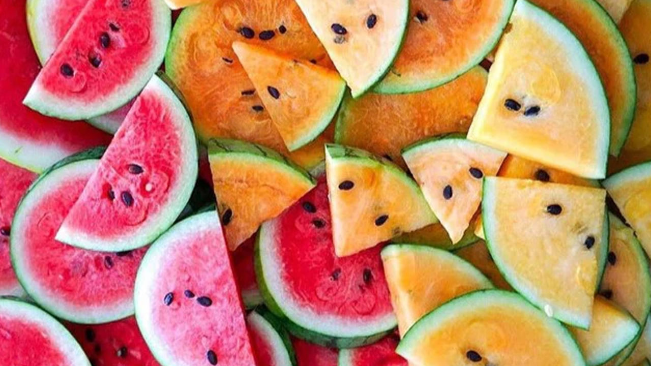 సమృద్ధిగా యాంటీఆక్సిడెంట్లు: పసుపు పుచ్చకాయలో బీటా-కెరోటిన్ అనే యాంటీఆక్సిడెంట్ ఉంటుంది. ఇది శరీరంలో విటమిన్ ఎగా మారుతుంది. ఈ మూలకం కంటి చూపును మెరుగుపరచడంలో సహాయపడుతుంది. వయస్సు పెరిగే కొద్దీ కళ్ళు బలహీనపడకుండా నిరోధిస్తుంది. ఇది చర్మ కణాలను మరమ్మతు చేయడం, ముడతలను తగ్గించడం ద్వారా చర్మాన్ని ప్రకాశవంతంగా, యవ్వనంగా ఉంచడంలో సహాయపడుతుంది.