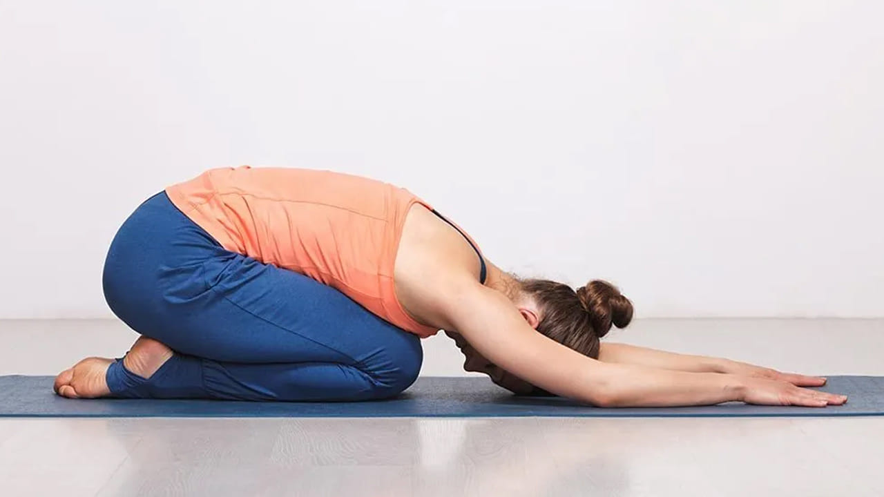 Yoga Tips: ఒత్తిడితో చిత్తవుతున్నారా.. ఈ యోగాసనాలు బెస్ట్ మెడిసిన్.. రోజూ ట్రై చేయండి..