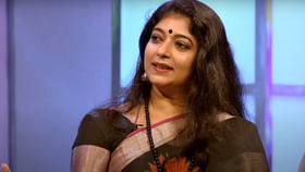 ఆ స్టార్ హీరోతో ప్రేమ.. కానీ ఇప్పటికీ సింగిల్గానే.. ఆ స్టార్ హీరోతో ప్రేమ.. కానీ ఇప్పటికీ సింగిల్గానే..