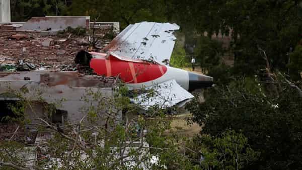 Air India Crash: విమాన ప్రమాదంలో బంగారం, డబ్బు స్వాధీనం.. హక్కుదారులకు ఇవ్వడం సాధ్యమేనా?