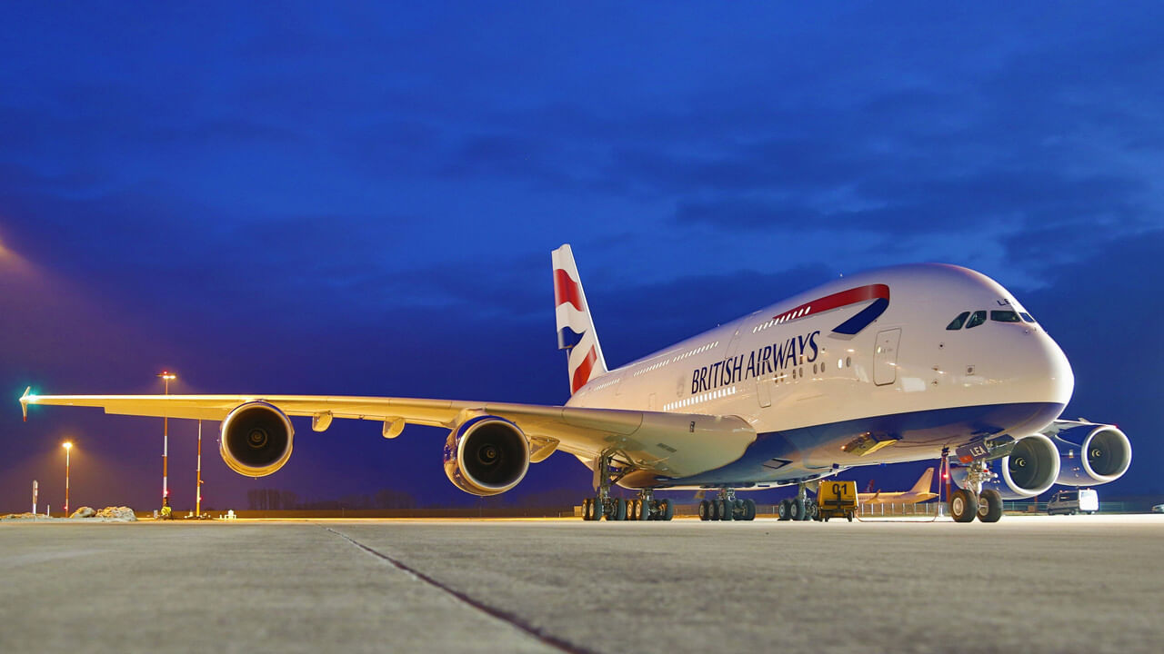 సుదూర మార్కెట్‌లో బోయింగ్ 747 ఆధిపత్యాన్ని సవాలు చేయడానికి 1990లో ఈ ప్రాజెక్ట్ ప్రకటించారు. 12 డిసెంబర్ 2006న యూరోపియన్ ఏవియేషన్ సేఫ్టీ ఏజెన్సీ (EASA) - US ఫెడరల్ ఏవియేషన్ అడ్మినిస్ట్రేషన్ (FAA) నుండి సర్టిఫికేట్‌ పొందింది.