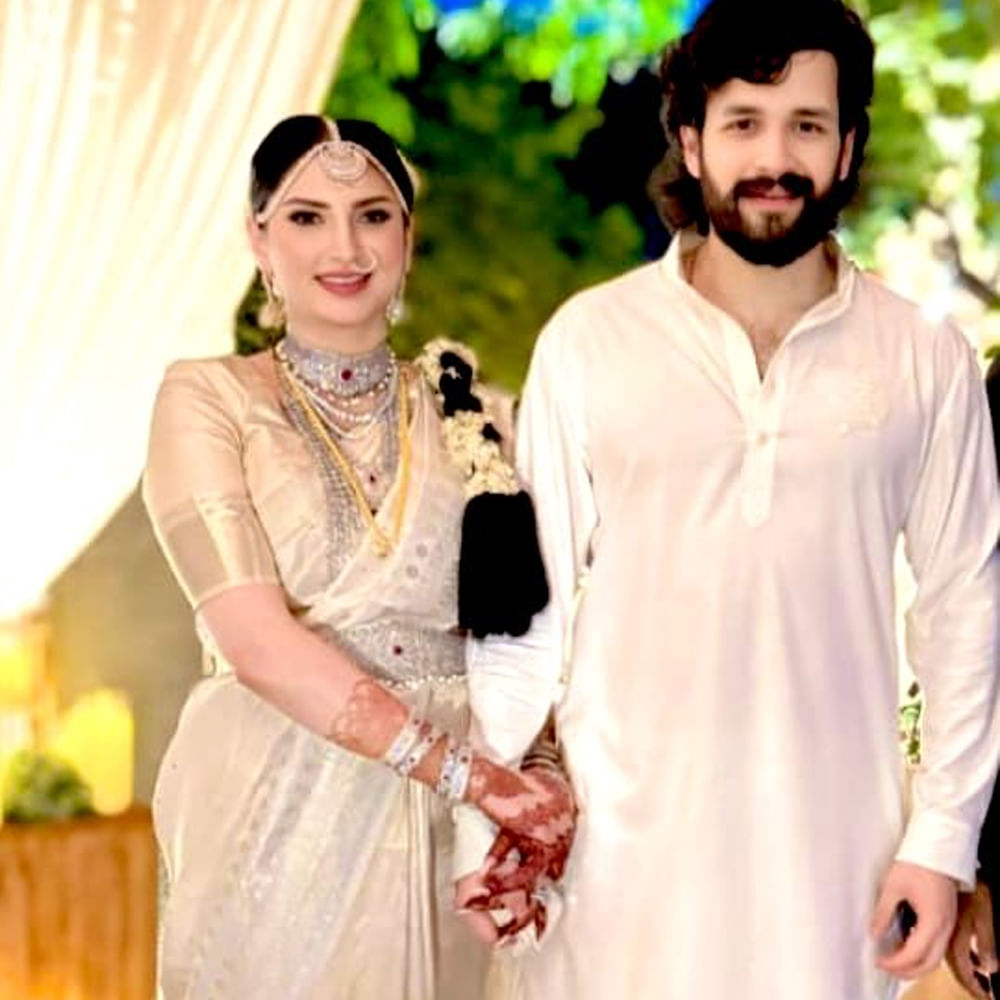 Akhil Looks