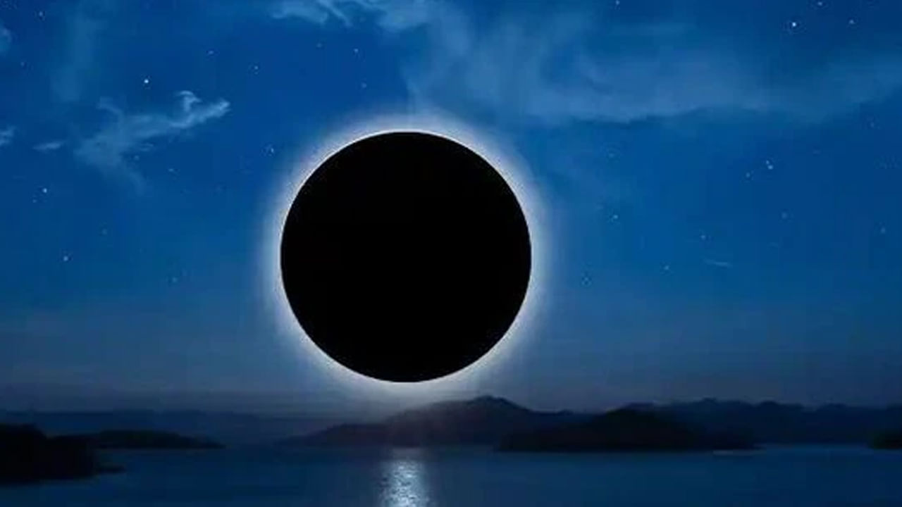 అత్యంత శక్తివంతమైన రోజులలో అమావాస్య కూడా ఒకటి. అమావాస్యకు హిందూ మతంలో చాలా ప్రాముఖ్యత ఉంటుంది. అంతే కాకుండా ఈరోజున పూర్వీకులను, పితృదేవలను పూజిస్తుంటారు. ఇక ప్రతి నెలలో ఒక అమావాస్య వస్తుంటుంది. అయితే ఒక్కో అమావాస్యకు ఒక్కో ప్రాముఖ్యత ఉంటుంది. కాగా, ఈ సారి జేష్ఠ్యం మాసం అమావాస్య జూన్ 24 రాత్రి 11.45 నిమిషాలకు ఏర్పడుతంది. అయతే ఈ అమావాస్య ప్రాముఖ్యత ఈరోజు ప్రయాణాలు చేయవచ్చో లేదో ఇప్పుడు తెలుసుకుందాం.