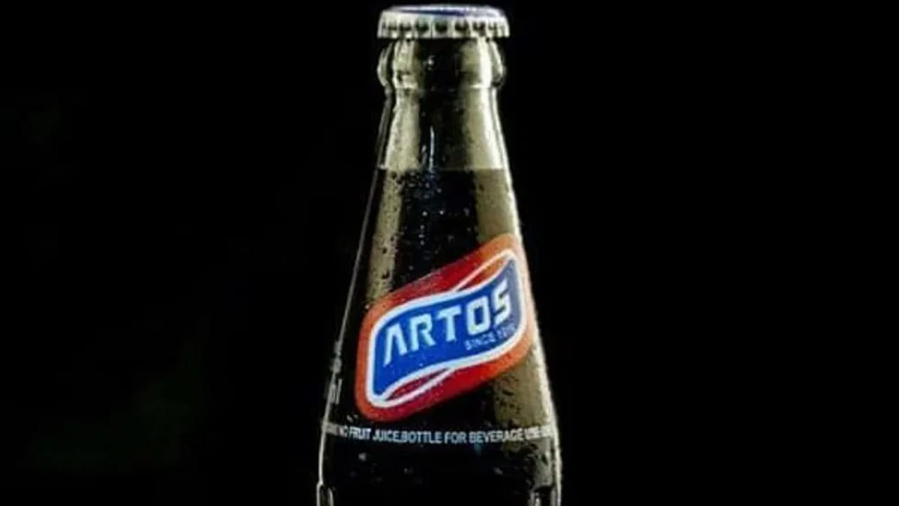 1919 లో అడ్డూరీ రామచంద్ర రాజు గారు, జగన్నాథరాజు గారు కలిసి మొదలెట్టిన ఈ డ్రింకు ఆర్టోస్. 106 యేళ్లు పూర్తి చేసుకున్న ఈ కూల్‌డ్రింక్‌ టేస్ట్ మాత్రం సూపర్ అనే చెప్పాలి.  చాలా దిగ్గజ కూల్ డ్రింక్ బ్రాండ్స్ లో పోటీపడి నిలబడిన 100 చరిత్ర ఈ కూల్ డ్రింక్ సొంతం. ఇది మొదలై ఎప్పటి సరిగా 104 ఏళ్ళు పూర్తయింది.